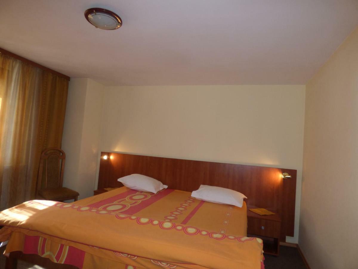 Gura Padurii Hotel Sinaia Bagian luar foto